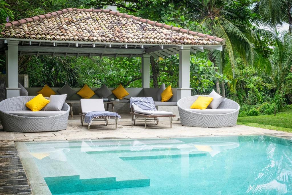 Siri Wedamadura Villa by Colonial Villas in Srilanka photo