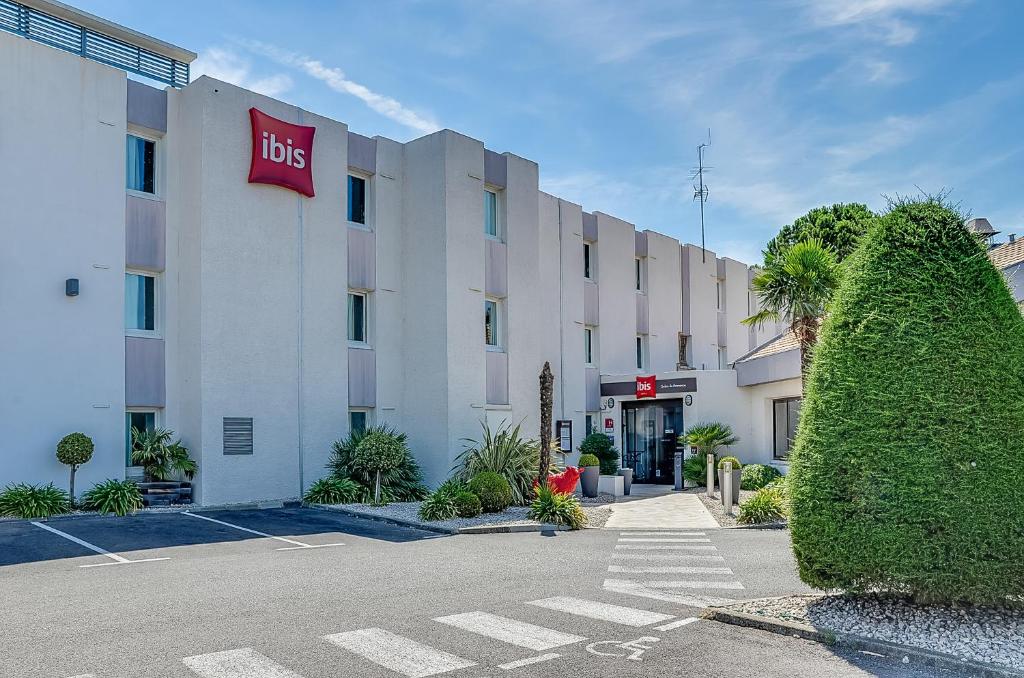 ibis Salon-de-Provence Sud photo