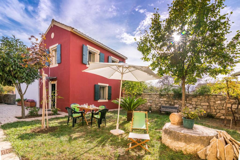 Traditional Rustic Maisonette by Konnect — Hotel in Corfu Island