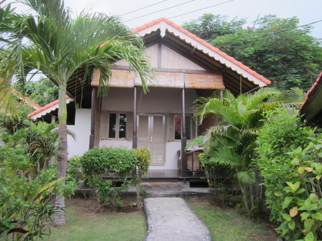 Kembali Beach Bungalows photo