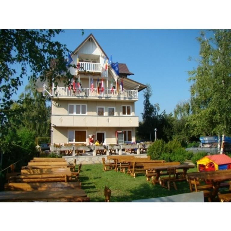 Vila Tom Cris — Hotel in Campina