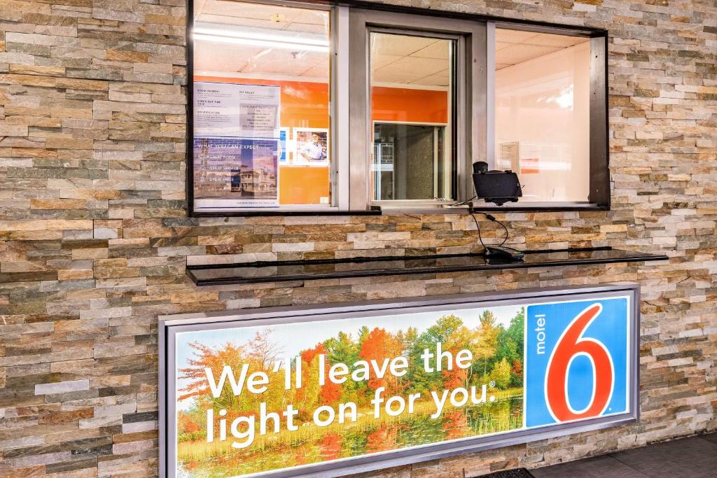 Motel 6-Elmsford, NY - White Plains photo