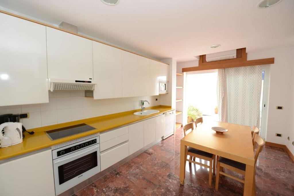 ESPECTACULAR ATICO CON TERRAZA A 50 MT PLAYA CANTERAS - 3