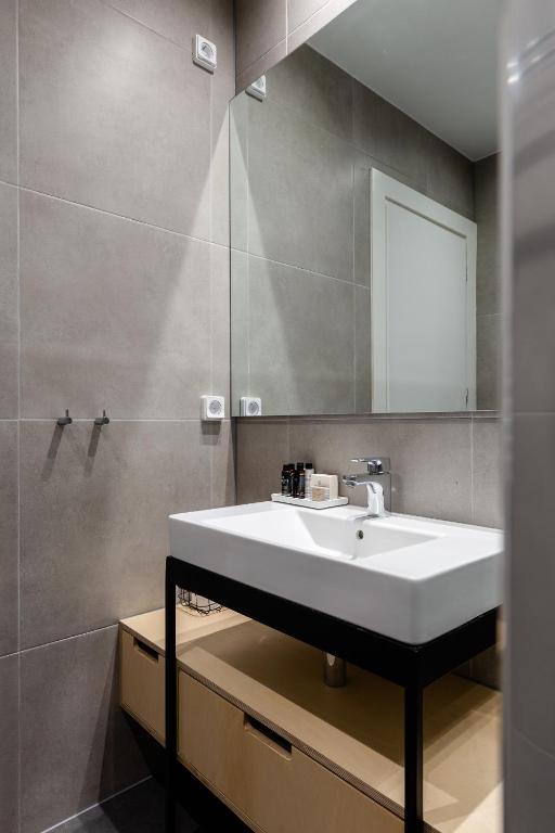 Ermou str. Elegant Apartments by UPSTREET photo