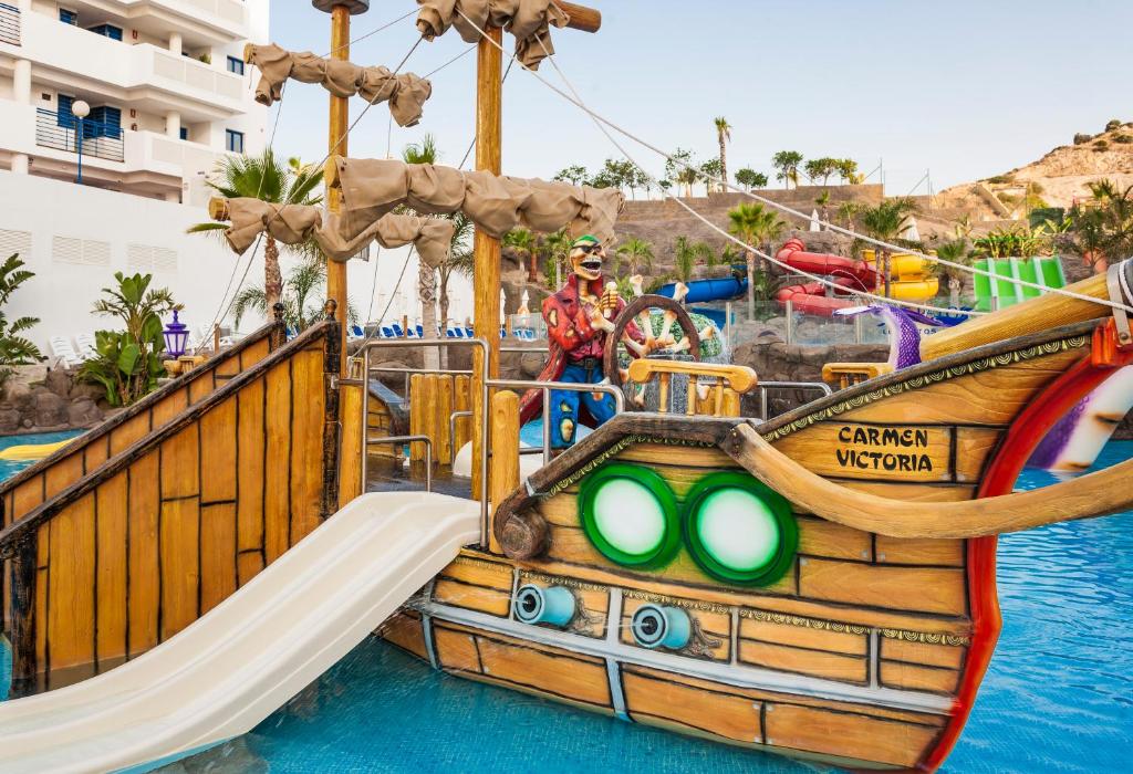 Globales Los Patos Park — Attractions for children in Benalmadena, Andalusia