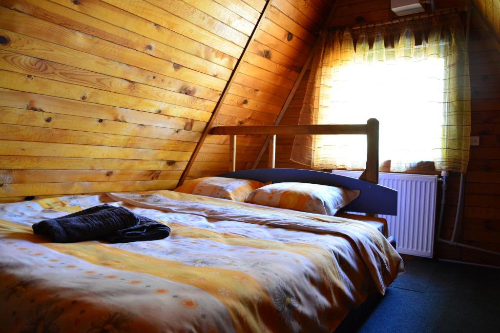 Borovets Gondola Apartment &amp; Ski by Winter Bros — Hotel in Borovets