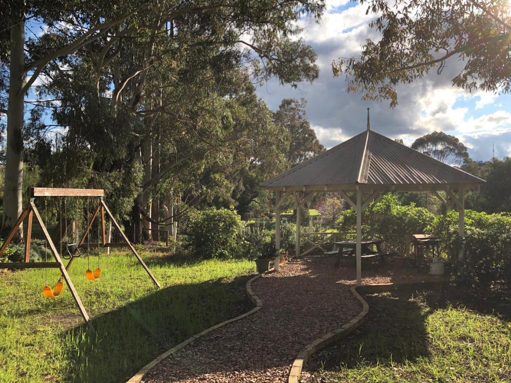 Country Cottages of Bridgetown photo