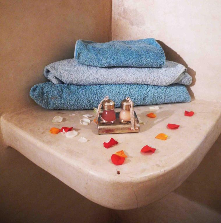 Riad Linda photo