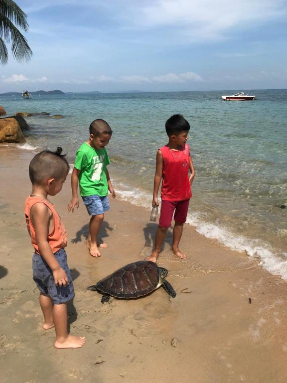 Phu Quoc Kim 2 Beach Front Resort photo