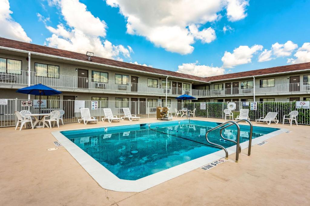 Studio 6-Monroe, LA - Hwy 165, Monroe