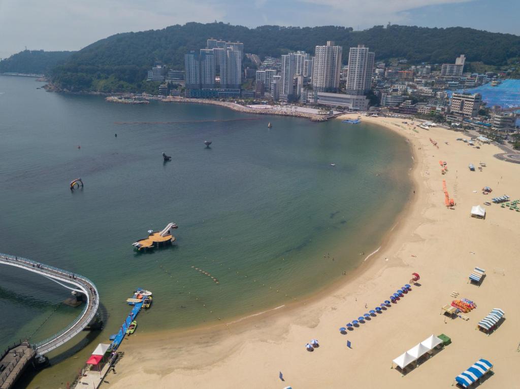 Two Heaven Hotel Busan Songdo photo