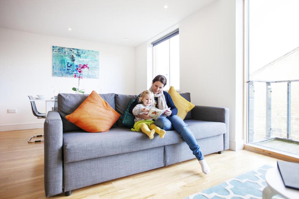 Urban's Large 2 bed, 2 bath luxury apartment with secure parking, Oxford