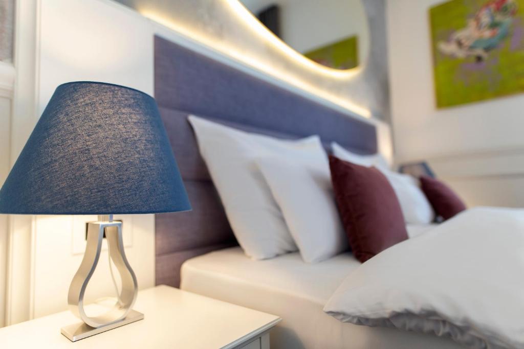 Public House Hotel - 5