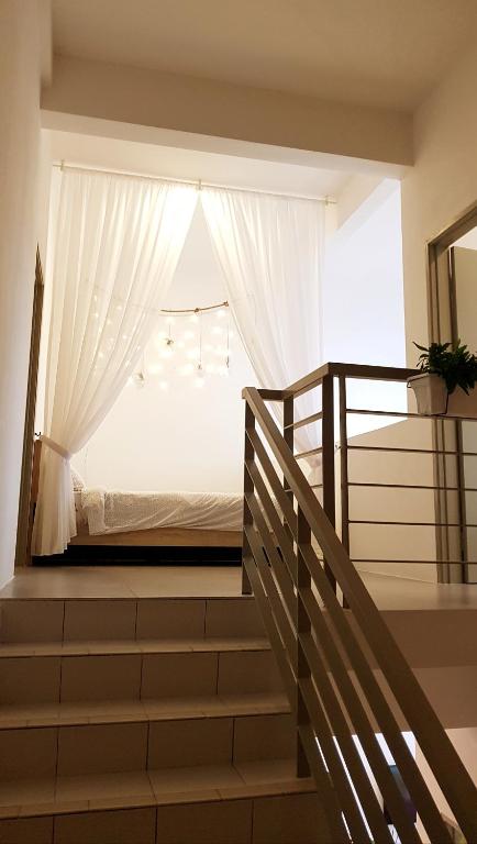 Penthouse Secret Garden de Cameron, Night Market