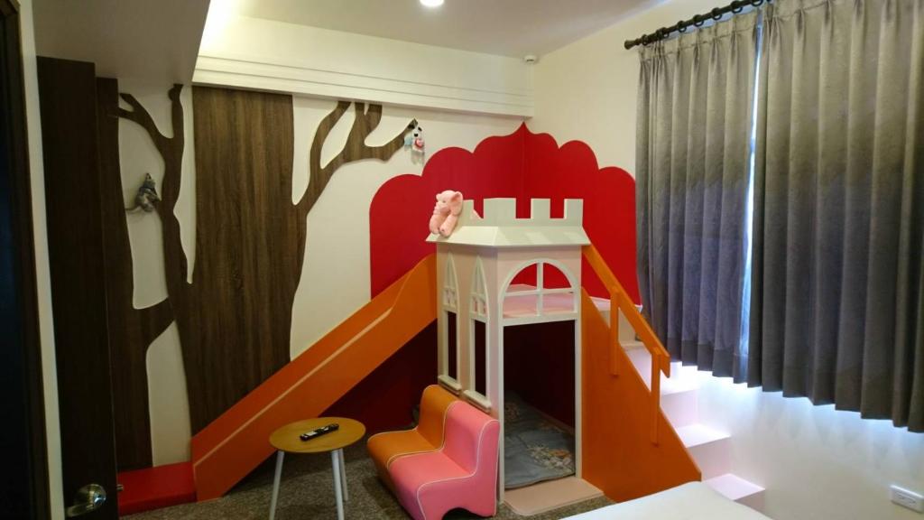 Township Small Building B&B