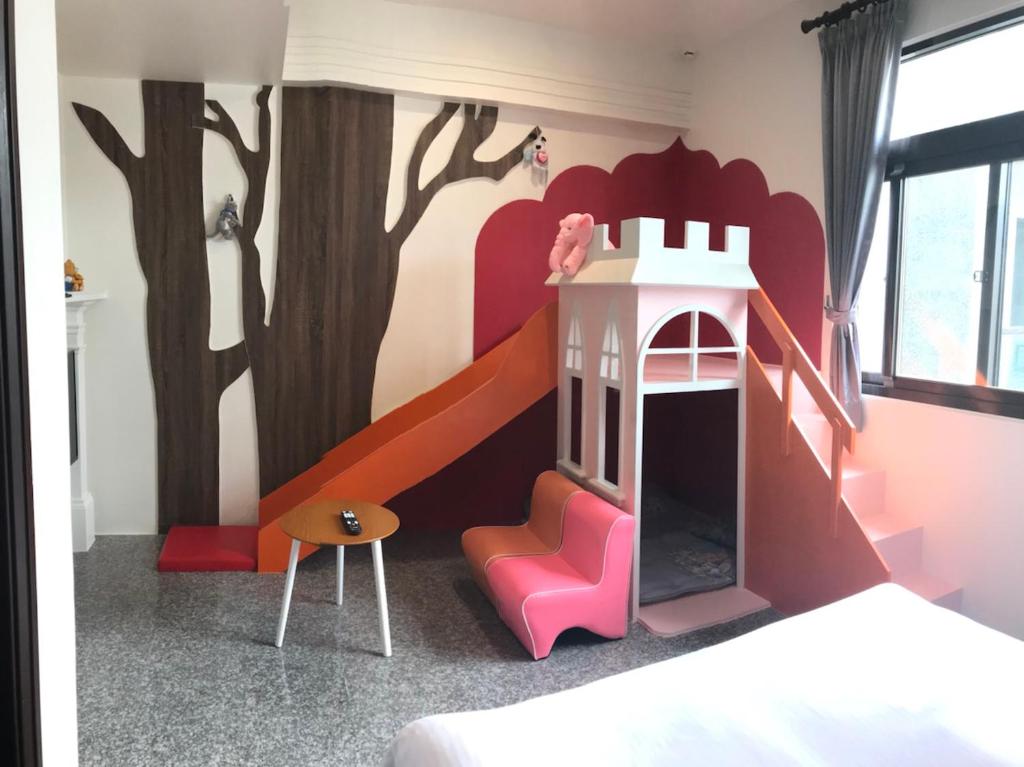 Township Small Building B&B