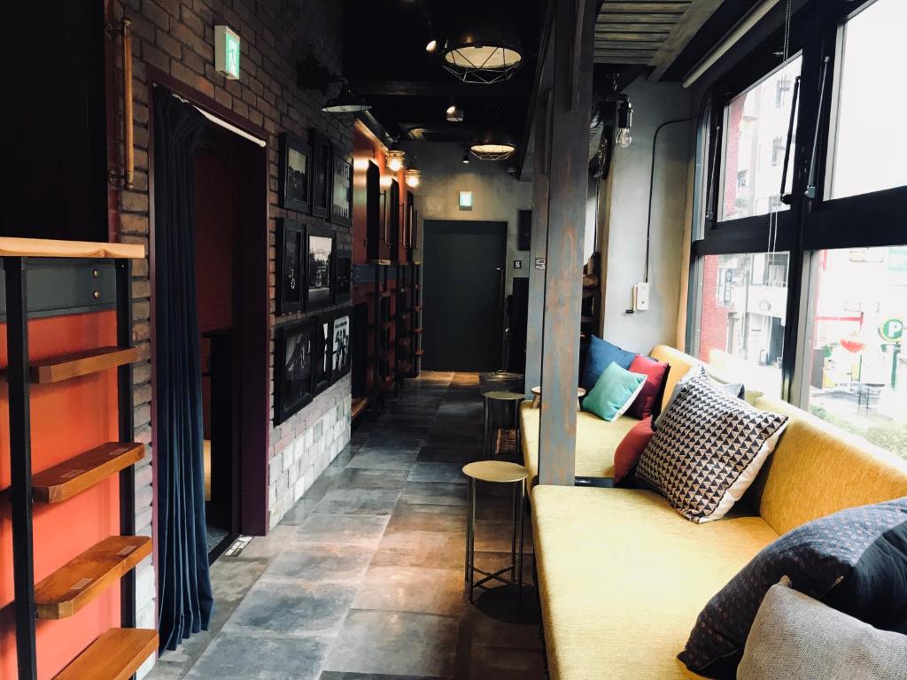 Shared lounge/TV area