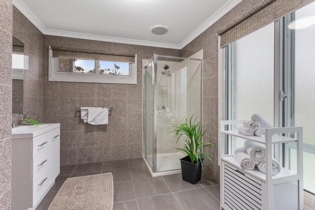 Serviced Houses - Bulla Hill photo