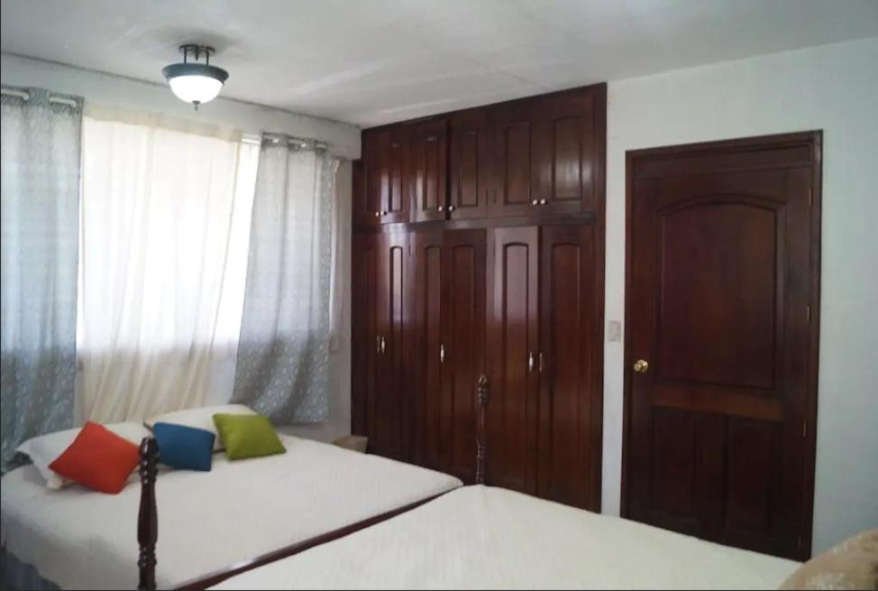 Apartamentos Comodos Cerca del Aeropuerto photo