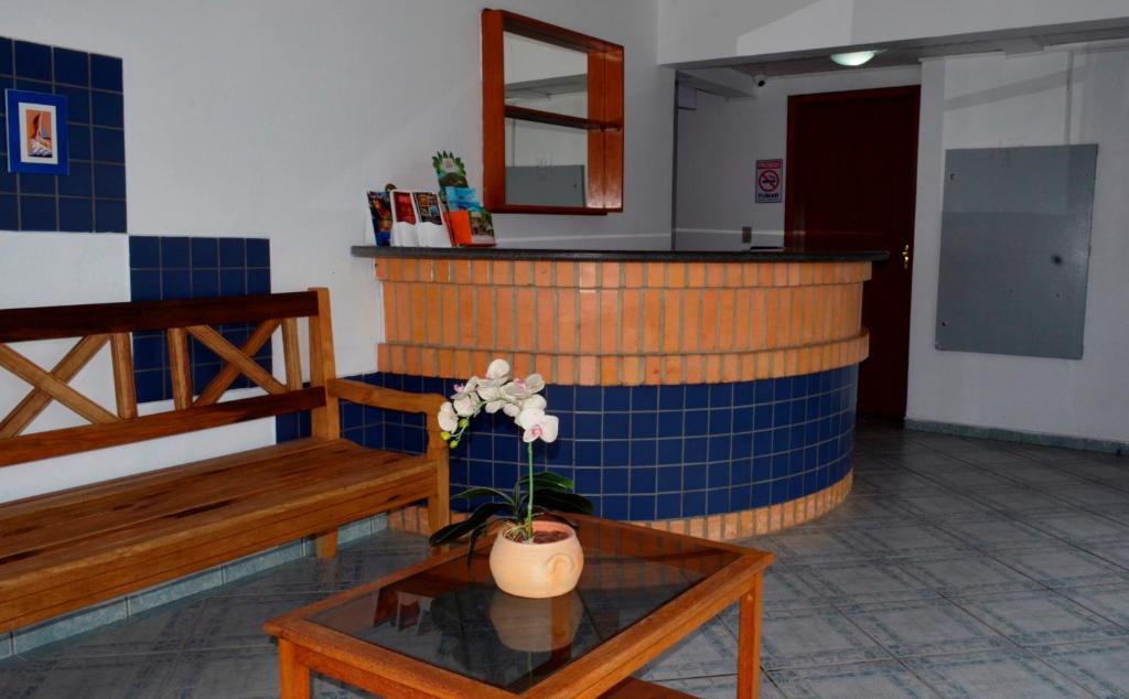 Check-in/out [private]