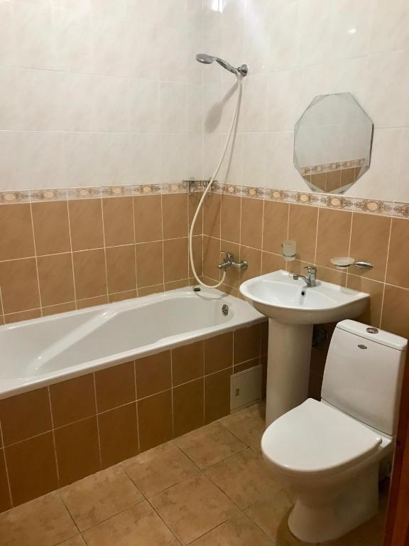Inn on Zhytomyrska photo