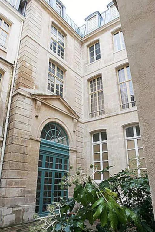 Charming Cosy Triplex in Trendy Marais - 2