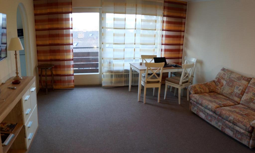 Sunny 1-room apartment near railway station - 5