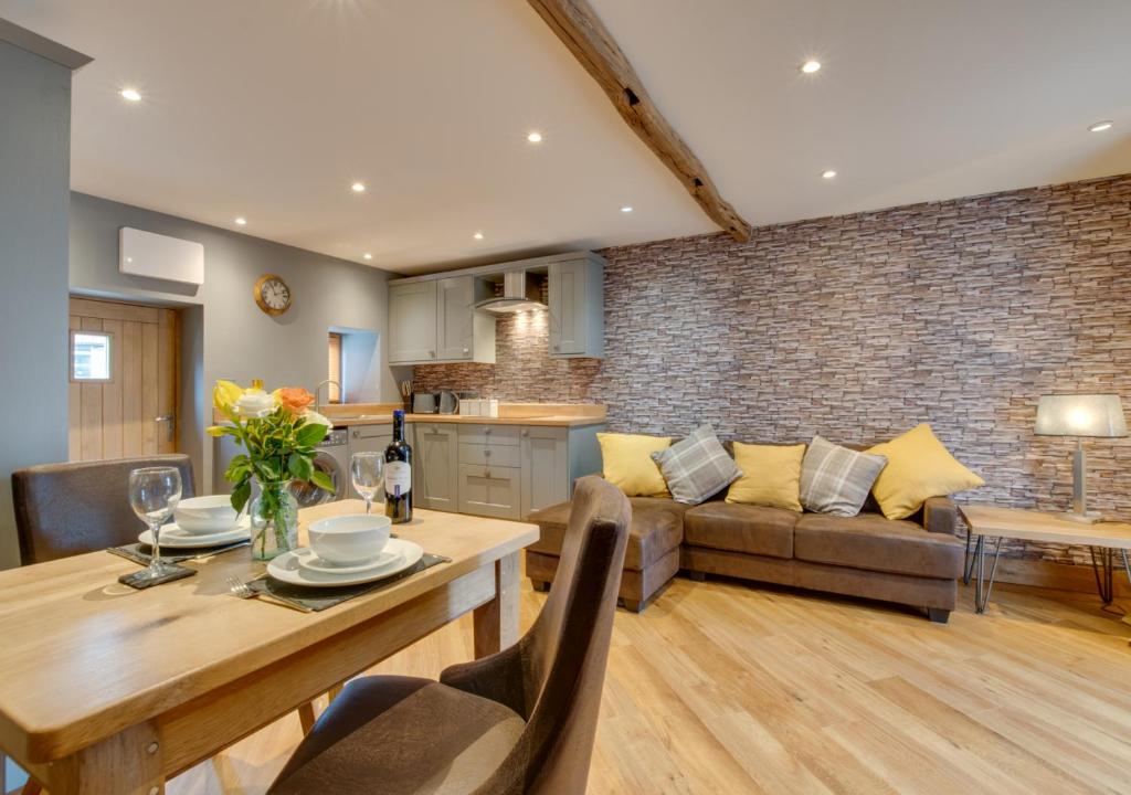 Côr Llew Coch, Apartment Bala