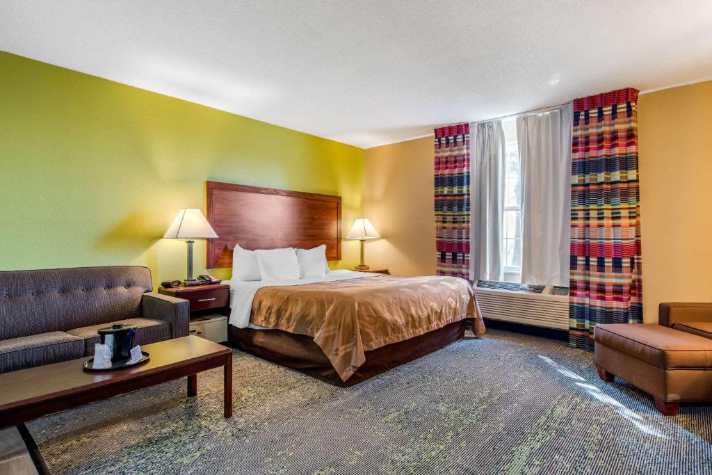 Quality Inn Morgantown Photo 9