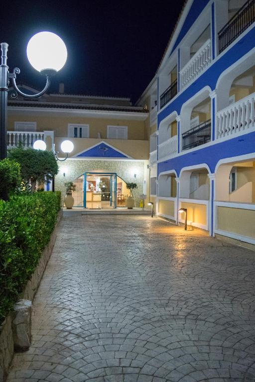 Hotel Petros — Hotel building in Tsilivi, Ionian Islands