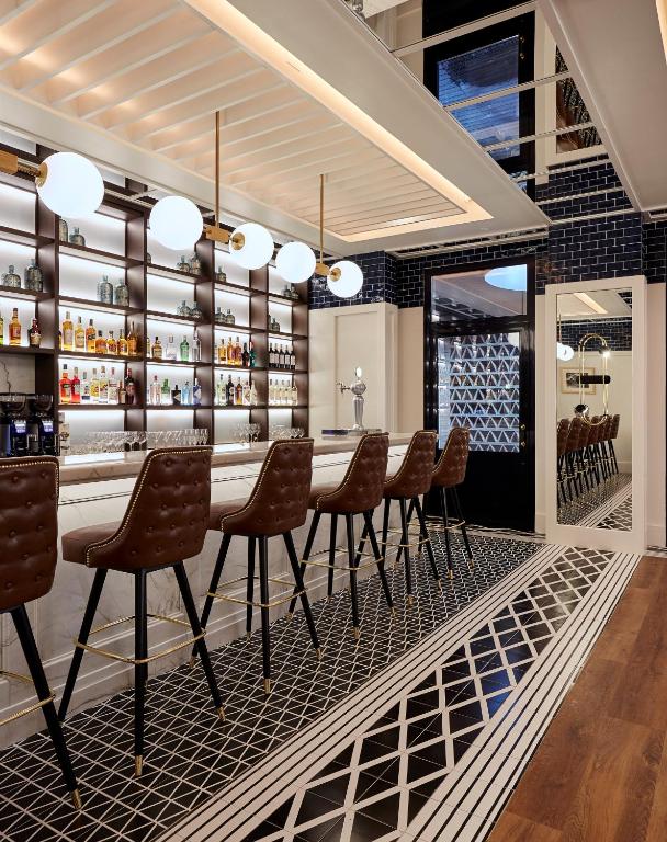 Pub/Lounge