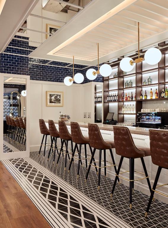 Pub/Lounge