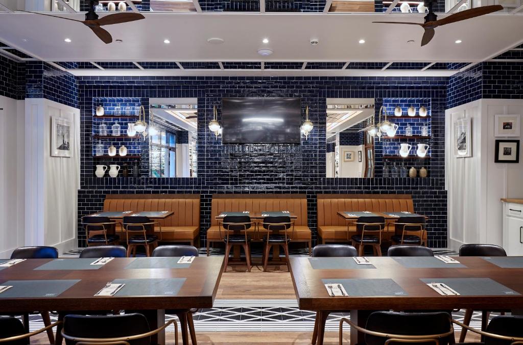 Pub/Lounge