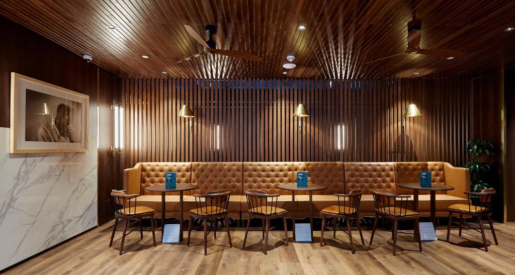 Pub/Lounge