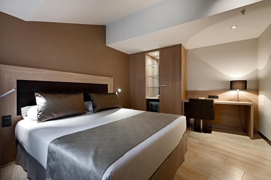 Madrid Catalonia Atocha Hotel room
