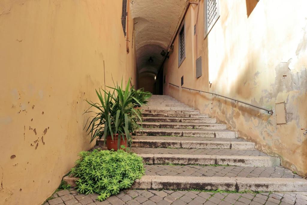 Monti charming apartment - Rome short let Service photo