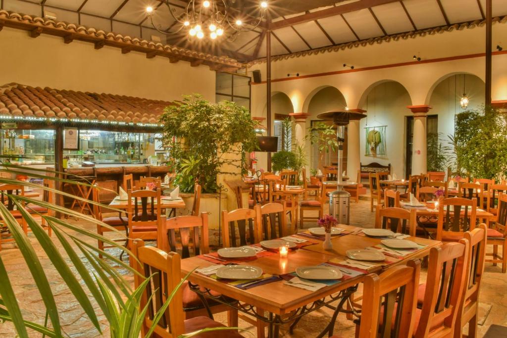 Restaurant, Plaza Magnolias in San Cristobal De Las Casas
