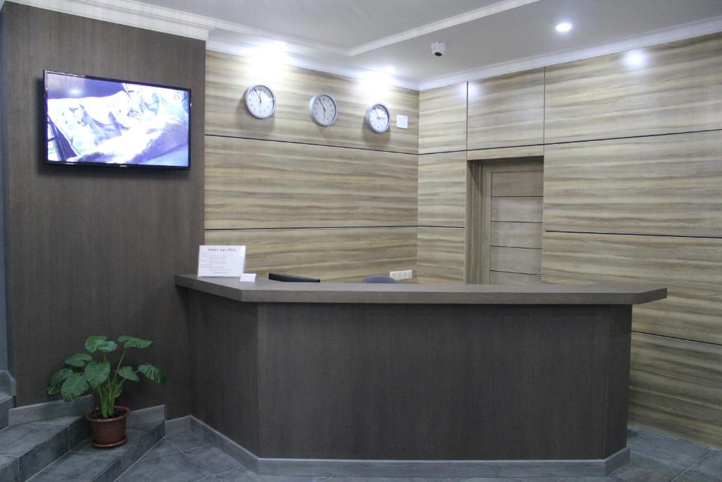 Hotel Inju Hills photo