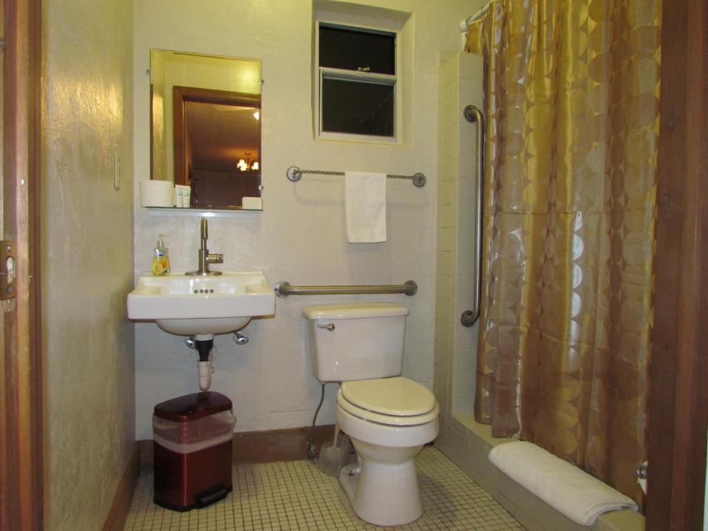 The Yearling Cabins photo