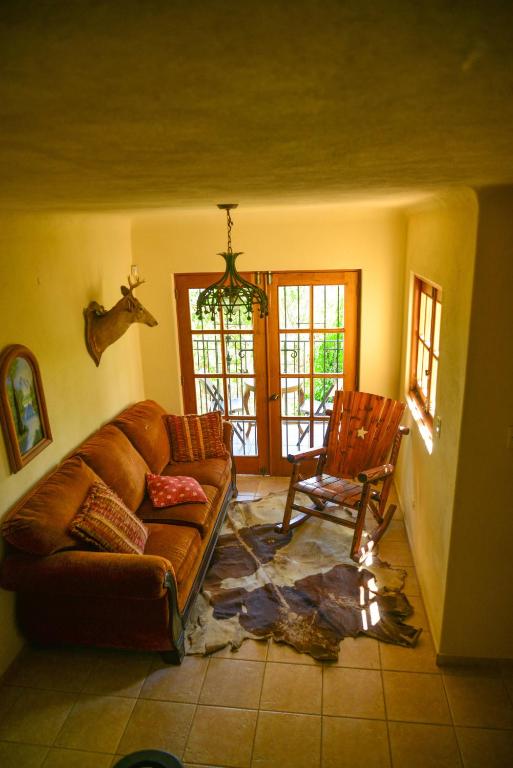 Shared lounge/TV area