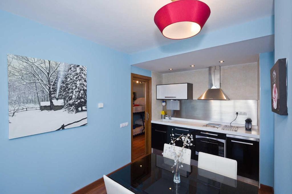 Apartamento con cochera edificio Monte Oiz - 2