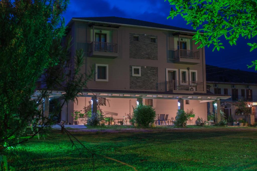 Akrolimnion Hotel photo