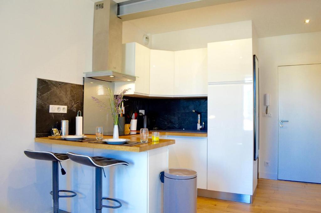 Studio Biarritz - rénové et moderne - au calme - centre ville - tout à pied - 3