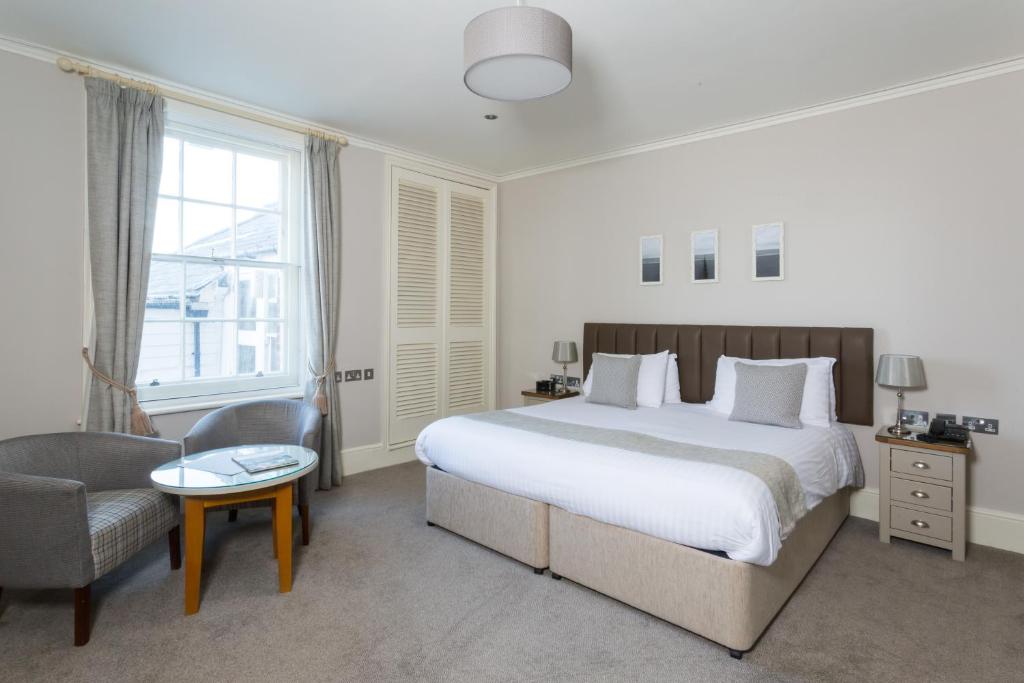 Royal Hotel photo