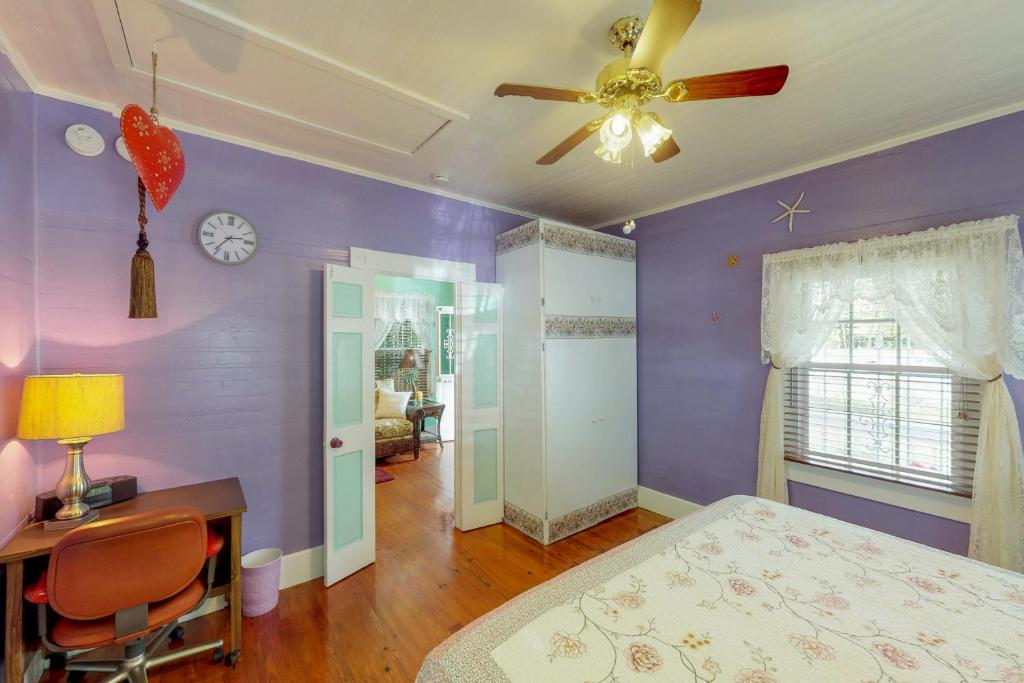 Gingerbread Main image 2