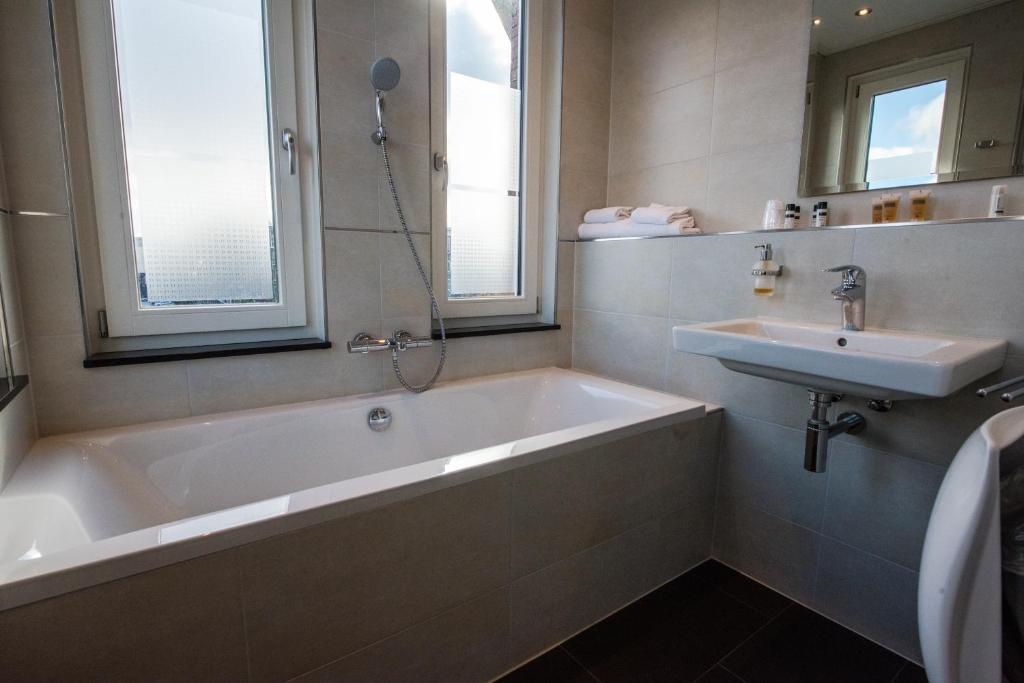 Best Western Hotel Groningen Centre Photo 43