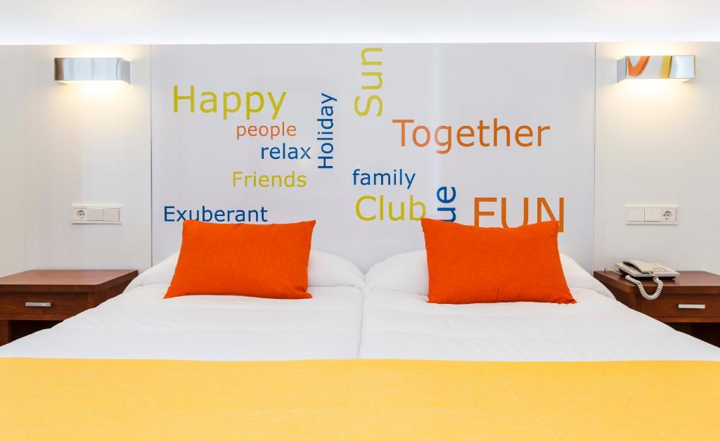 Globales Cortijo Blanco — Hotel rooms in Marbella, Andalusia