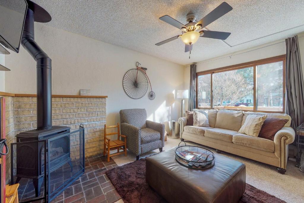 Between the Pines, Steamboat Springs