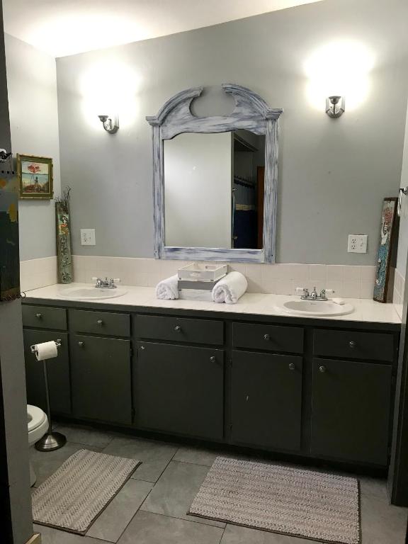 Midtown Galveston Getaway Short Walk to the Beach (TX) reviews