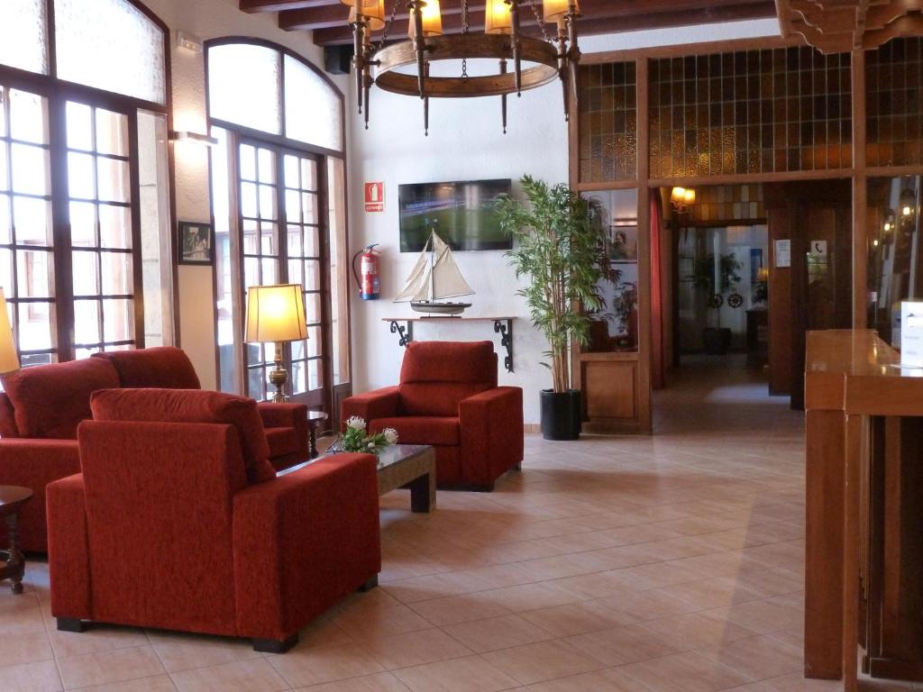 Hotel La Carolina — Hotel building in Lloret de Mar, Catalonia